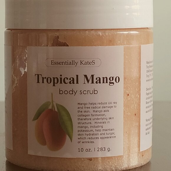 ESSENTIALLY KATES STRAWBERRY ICE CREAM BODY SCRUB 10oz - Picture 1 of 3